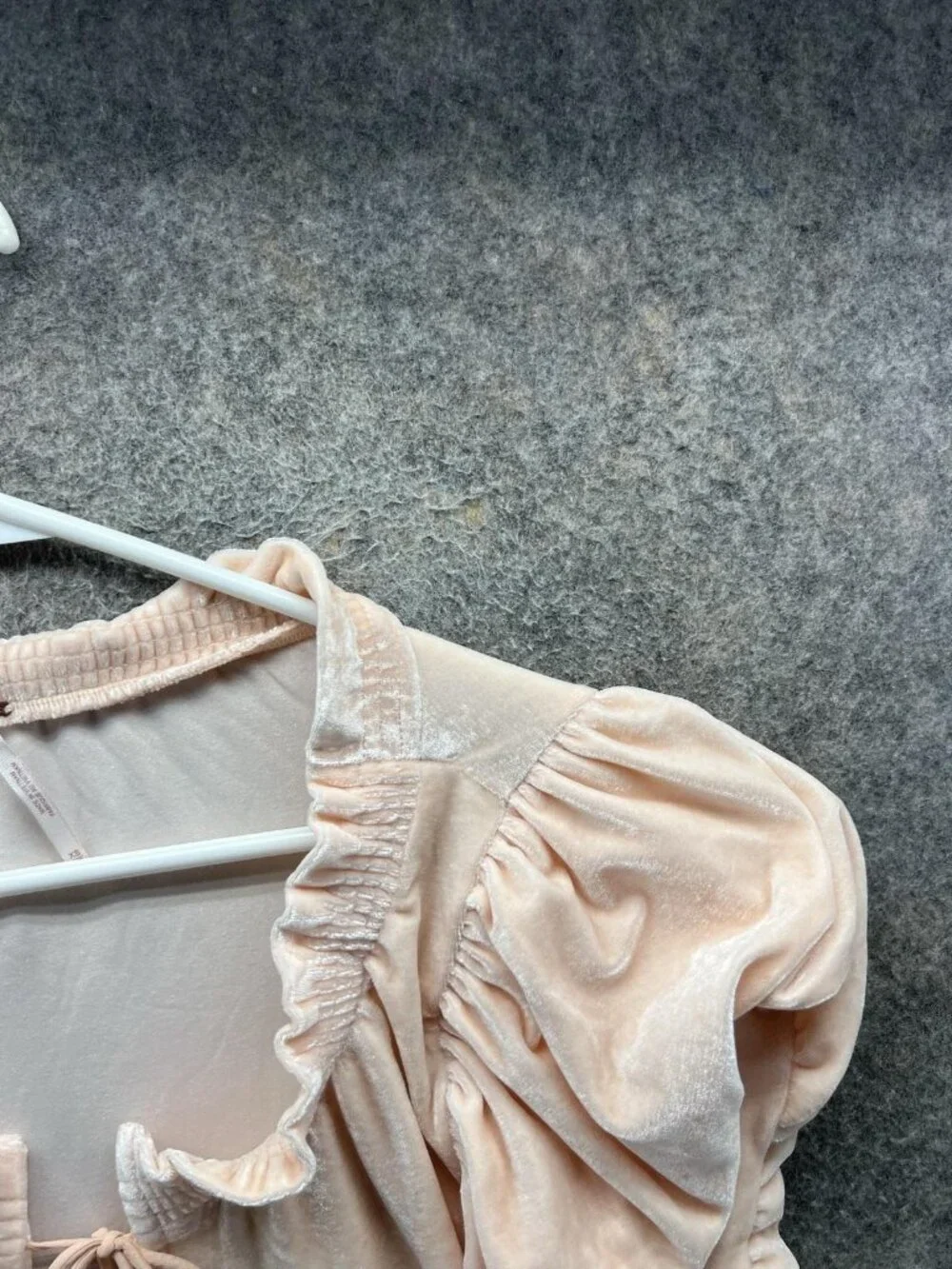 Free People Blouse Women XS Pink Velour Puff Sleeve Ruffle Scoop Neck Top